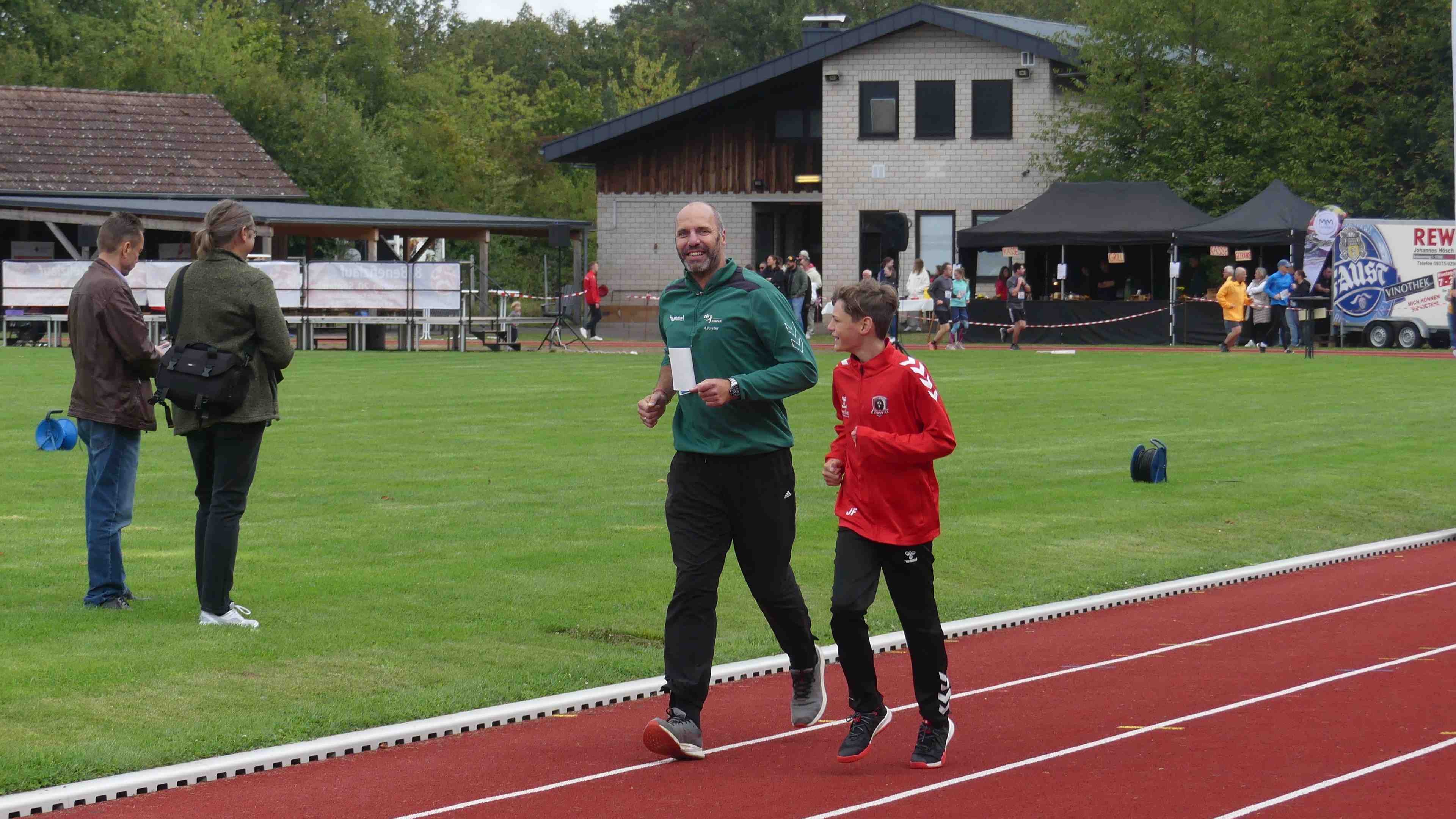 Bild vom 14. Benefizlauf im Jahr 2024. Dies ist das 26. Bild.